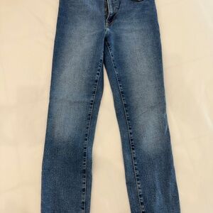 Good American Always Fits Good Classic Slim Straight Jeans Indigo446